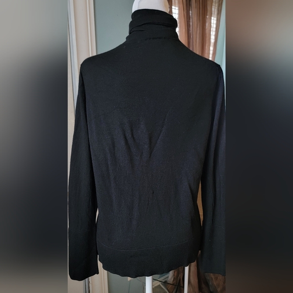 COS 100% Wool Classic Fit Turtleneck Sweater Women's M Black Soft Neutral Lux - Picture 4 of 11